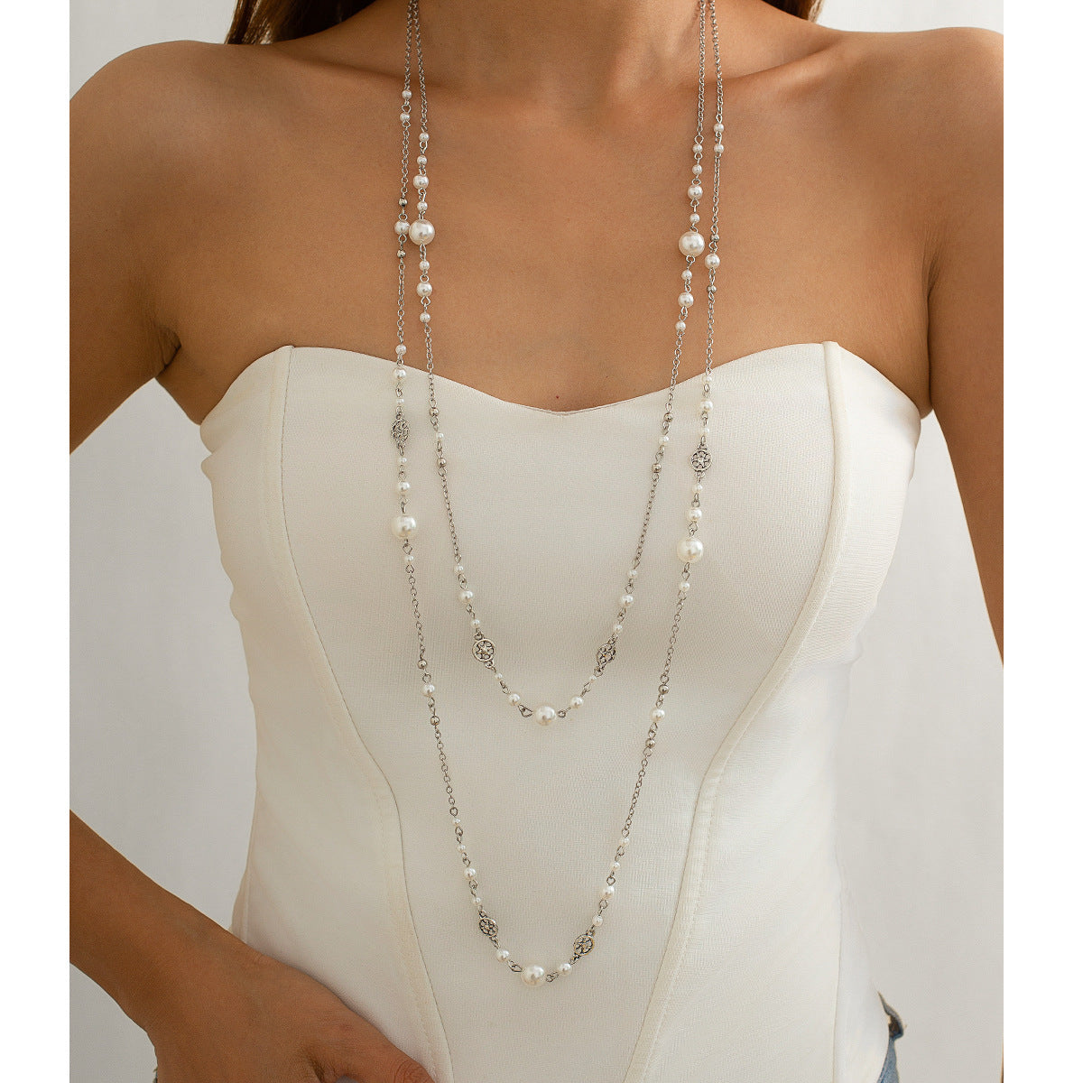 Elegant Long Pearl Necklace – Gold & Silver Tone