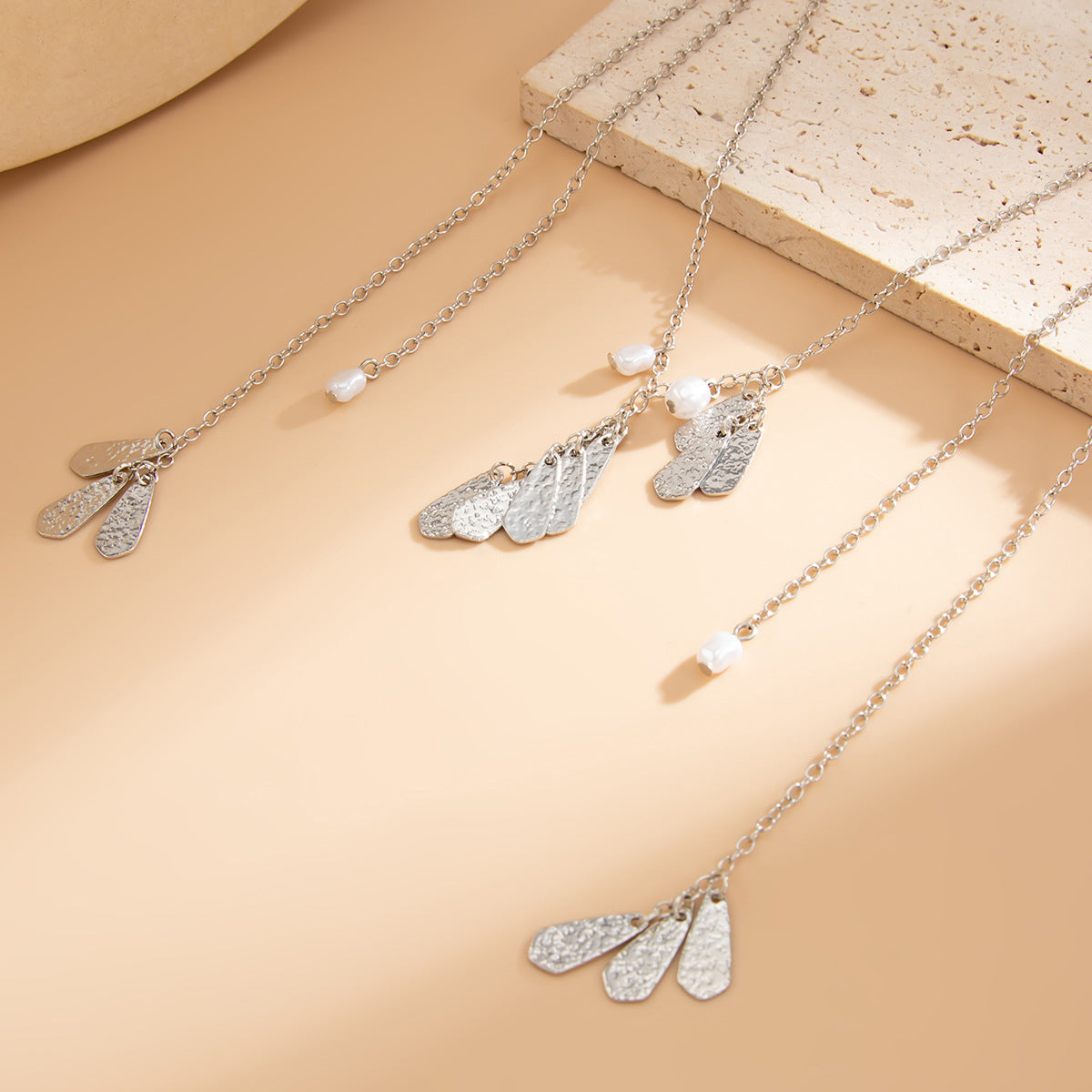 Bow Pendant Necklace – 71–80 cm