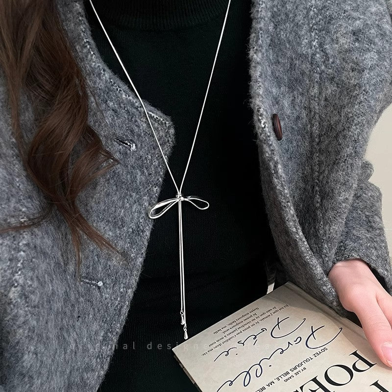 Silver Bow Pendant Necklace