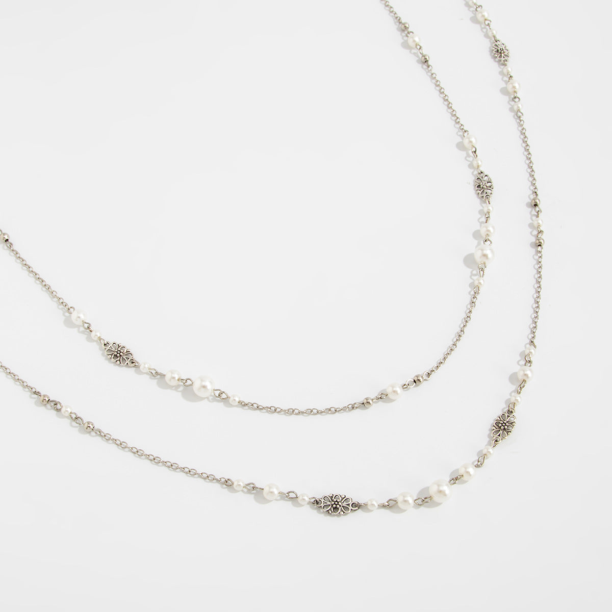 Elegant Long Pearl Necklace – Gold & Silver Tone